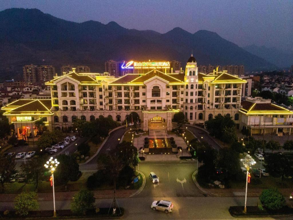 阳山碧桂园凤凰酒店 外观 照片